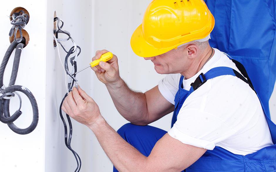 tarif horaire électricien Paris 7